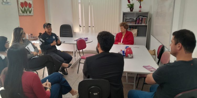 Defensor público visita serviços de apoio a mulheres vítimas de violência em Volta Redonda