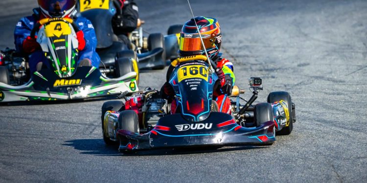 Dudu Mota compete em prova de kart da V11 Cup, em Interlagos