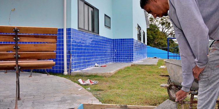 Volta Redonda avança na construção do novo Cras do bairro Roma
