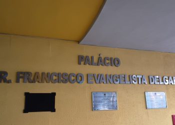Câmara de Volta Redonda recebe projeto TCE-Presente
