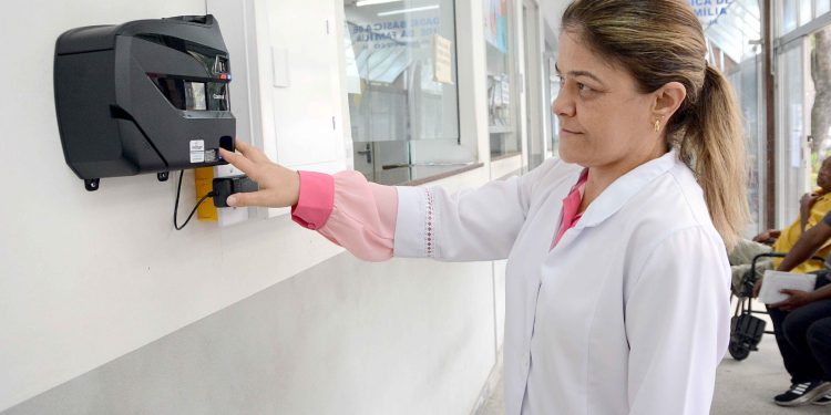 Barra Mansa torna obrigatório o ponto eletrônico para médicos da rede municipal