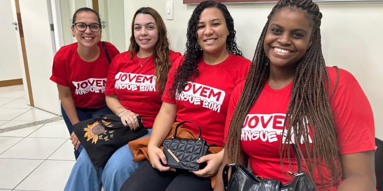 Projeto ‘Jovem Sangue Bom’ mobiliza universitários da UFF para doação de sangue em Volta Redonda