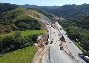 RioSP retoma desmontes de rochas às segundas na Serra das Araras