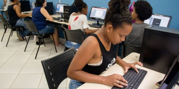 Volta Redonda abre inscrições para oficinas de Inclusão Digital