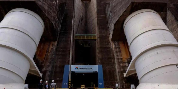 Alta demanda por energia de data centers no Paraguai leva Itaipu a estudar novas turbinas