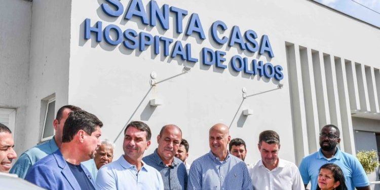 Prefeito de Resende anuncia expansão do Centro-Dia do Idoso durante visita de Flávio Bolsonaro