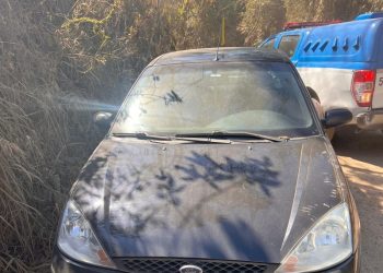 Polícia recupera carro roubado de familiares de Flávio Bolsonaro em Resende
