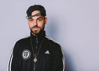 Papatinho se apresenta no Festival da Juventude de Volta Redonda