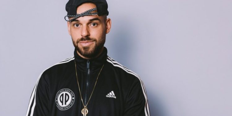 Papatinho se apresenta no Festival da Juventude de Volta Redonda