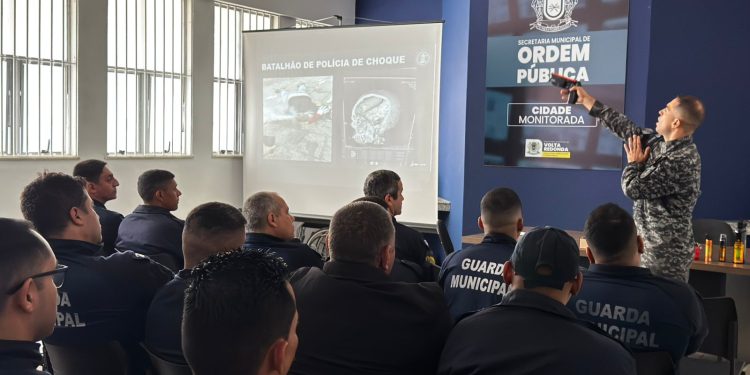 Guarda Municipal de Volta Redonda recebe treinamento com Batalhão de Choque da PM