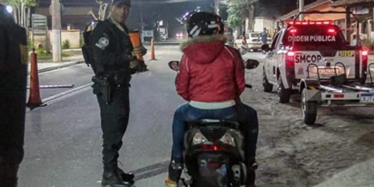 Barra do Piraí realiza operação contra escapamentos adulterados de motos em Ipiabas