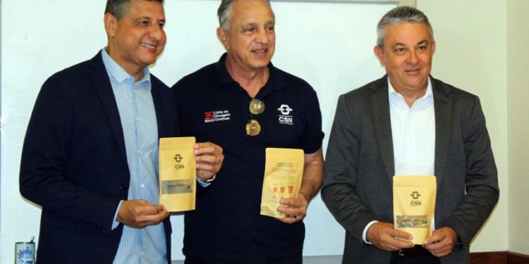 CSN avança em projeto para uso agrícola de resíduo siderúrgico com apoio do governo do RJ