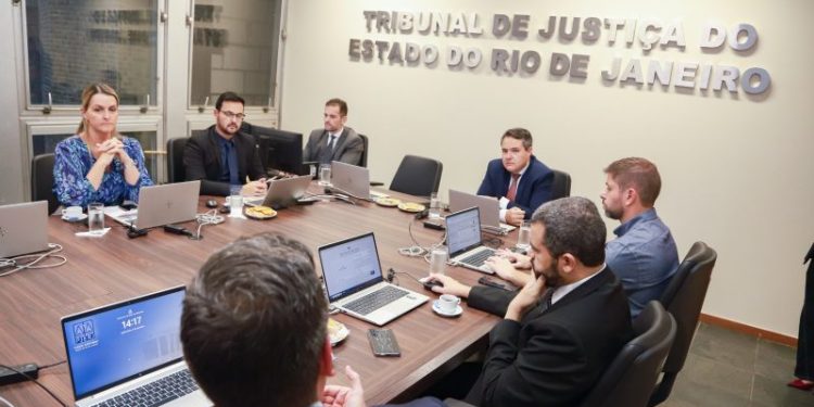TJRJ e OAB-RJ definem novas medidas no combate ao golpe do falso advogado