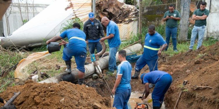 Fortes chuvas causam tombamento de reservatório e afetam abastecimento em Barra Mansa