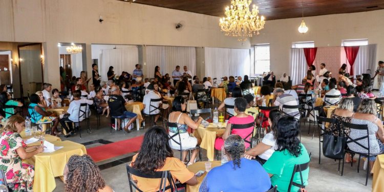 Barra Mansa realiza 1º Baile da Melhor Idade 60+