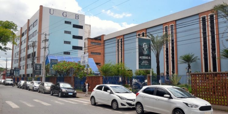 Estudantes do Ensino Médio simulam Assembleia Geral da ONU em Volta Redonda