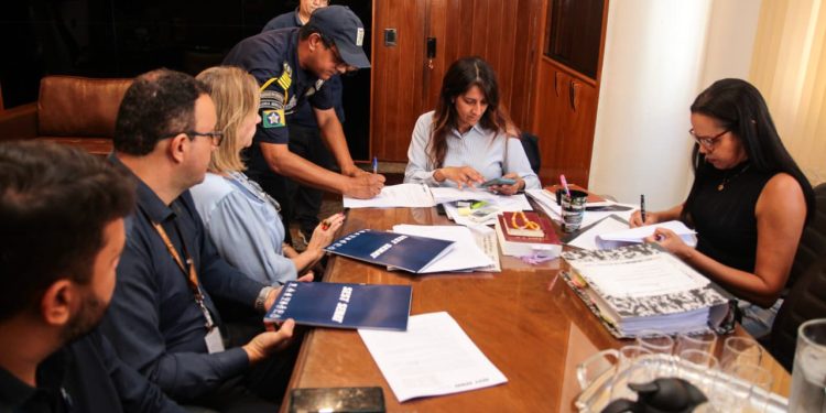 Barra do Piraí firma parceria com SEST SENAT em benefício dos servidores
