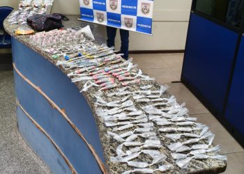 PM prende suspeito com grande quantidade de drogas em Barra Mansa