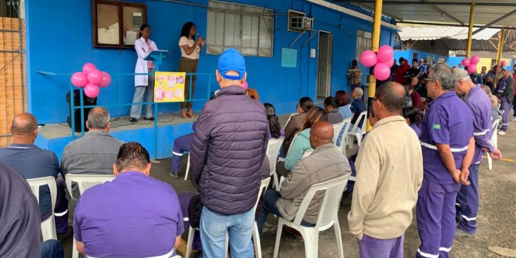 Manutenção Urbana de Barra Mansa encerra Outubro Rosa com palestra e café da manhã
