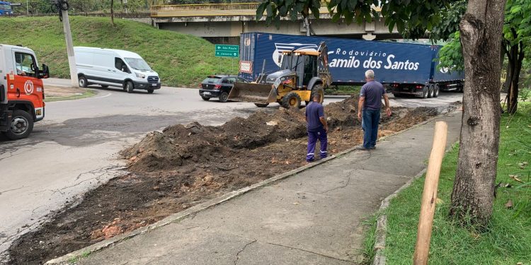 Prefeitura de Barra Mansa revitaliza saída da ponte que liga bairros Boa Sorte, São Luiz e Nova Esperança