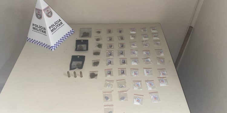 PM realiza cinco ações contra o tráfico de drogas em Paraty