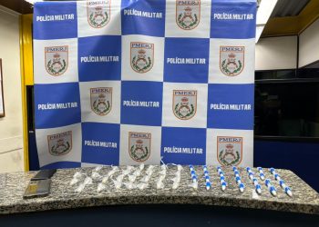 Duas pessoas são presas por tráfico de drogas em Barra Mansa