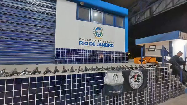 Polícia Civil intercepta em Itatiaia arsenal que seria levado para o Complexo do Alemão