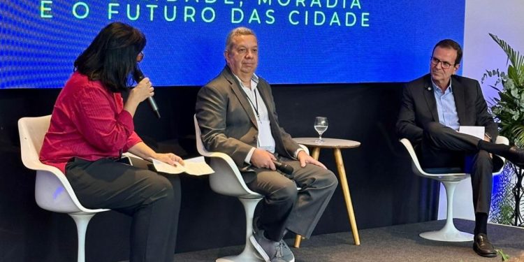 Eduardo Paes discute mobilidade e moradia no Sul Fluminense