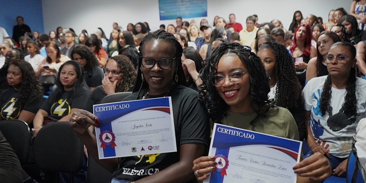Projeto de Volta Redonda qualifica 87 mulheres para atuar na construção civil
