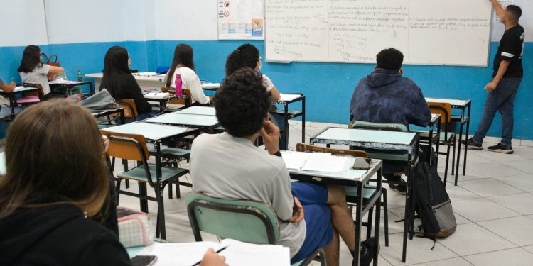 Volta Redonda abre inscrições para processo seletivo simplificado na área da Educação