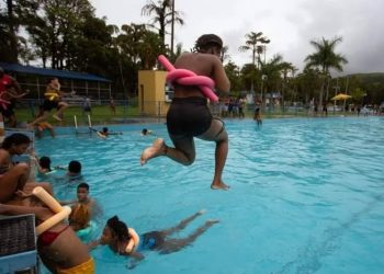 Parque Aquático de Volta Redonda recebe Projeto Verão com atividades para toda família no domingo (1º)