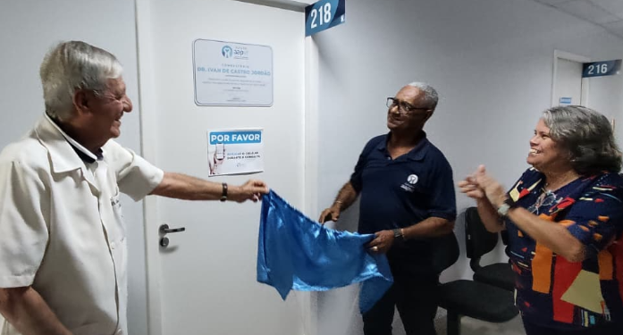 Grupo AAPVR homenageia o médico Ivan Jordão
