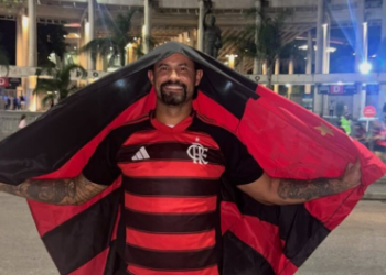 Justiça dá prazo para ex-goleiro Bruno oficializar regime de liberdade condicional