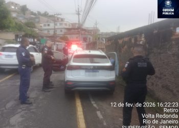 Denúncia via WhatsApp leva Ordem Pública a prender suspeito de agredir mulher em Volta Redonda