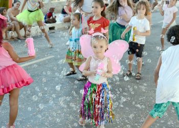 Sábado de Carnaval em Barra Mansa reúne tradição dos blocos e programação infantil no Parque da Cidade