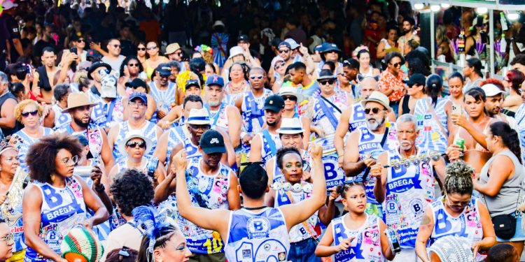 Pré-carnaval em Resende terá blocos regionais, shows e corrida à fantasia
