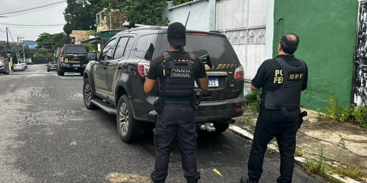 Mulher é presa pela PF por filmar abuso contra filhas de 4 e 9 anos