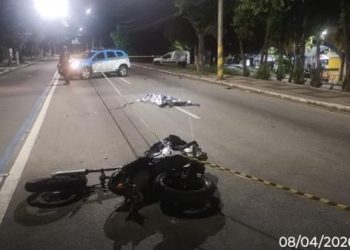 Jovem morre e mulher fica ferida em acidente de moto em Volta Redonda