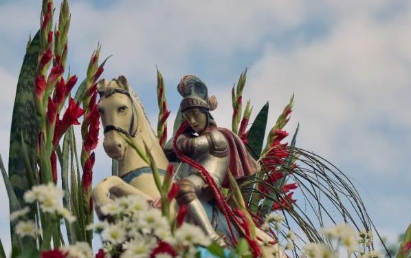 Samba do Mulato celebra São Jorge com cortejo e programação cultural em Barra Mansa
