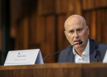 Prefeito de Resende participa de audiência e reforça defesa de royalties no RJ