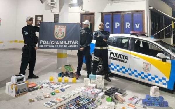 Polícia apreende carga de eletrônicos avaliada em R$ 200 mil em ônibus na Dutra