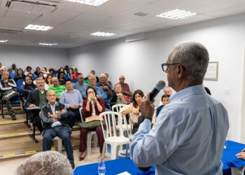 Associação dos Aposentados encerra comemoração de 53 anos com homenagens em Volta Redonda