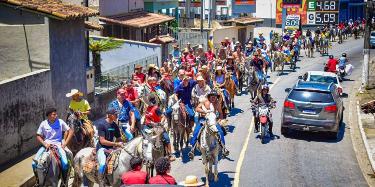 Tradicional Cavalgada movimenta Barra Mansa neste domingo