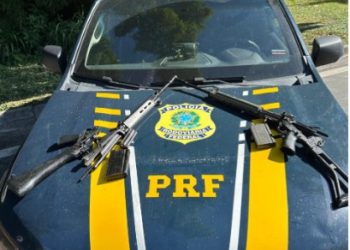 PRF apreende dois fuzis calibre 7.62 escondidos em carro na BR-040, em Areal