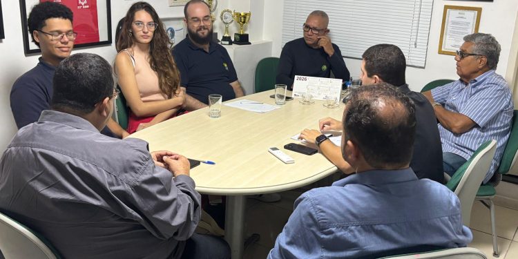 Pré-Vestibular Cidadão amplia articulação por apoio a estudantes em Volta Redonda