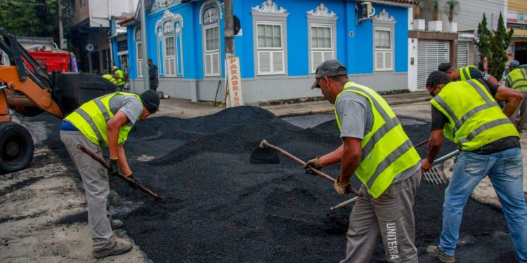 Prefeitura retoma obras de recuperação da Rua Barão do Rio Bonito em Barra do Piraí