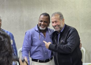 PDT de Volta Redonda empossa Odair Mariano na presidência em evento com Carlos Lupi