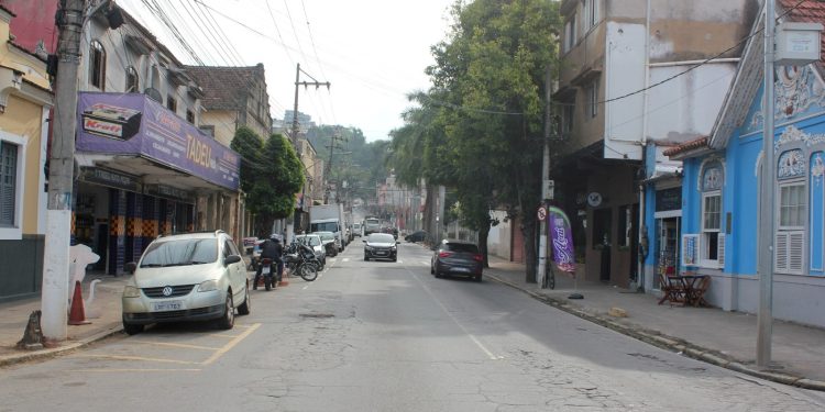 Tapa-buracos na descida do Belvedere começa na segunda-feira (18)