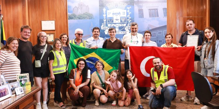 Prefeitura de Barra do Piraí recebe Intercâmbio Rotário da Amizade com visitantes da Turquia