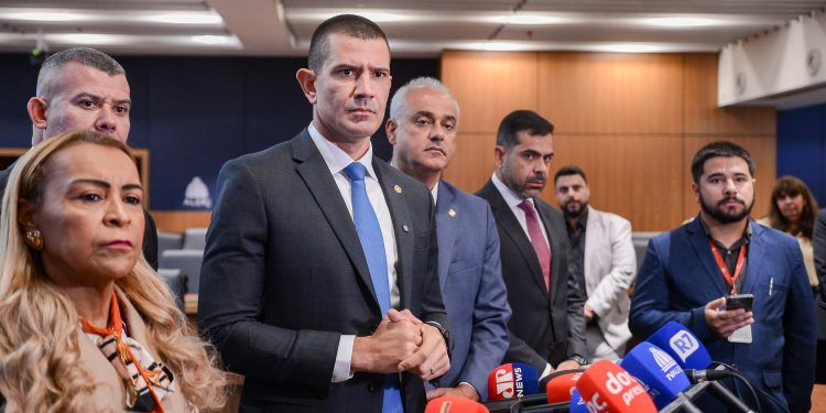 Presidente da Alerj anuncia composição de comissão especial para corte de gastos e equilíbrio fiscal do estado